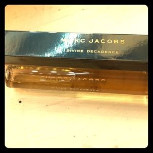 Marc Jacobs Devine decadence roll on parfumerie